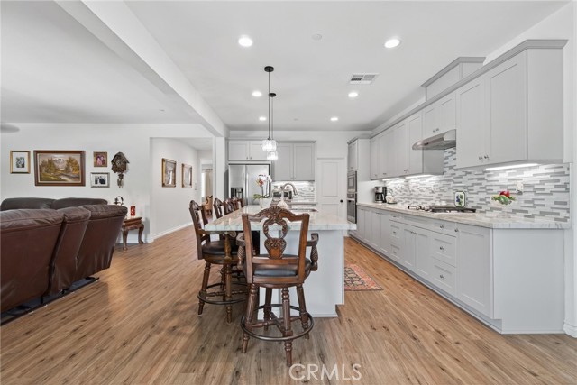 30082 Stargazer Way, Menifee CA: https://media.crmls.org/medias/b58add60-6c4f-4c23-afe7-a9fd29cec65d.jpg