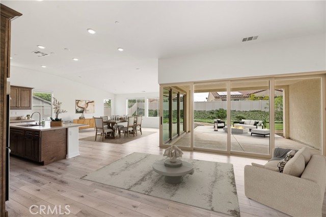 31044 Morgan Horse Street, Menifee CA: https://media.crmls.org/medias/b58ae207-220d-458d-abd5-ad011c269d72.jpg