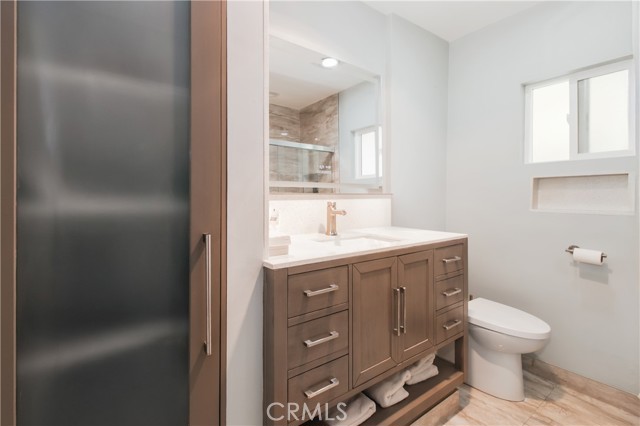 8527 Casaba Avenue, Winnetka CA: https://media.crmls.org/medias/b58ae598-953c-4ee3-aa0f-9602768d906a.jpg