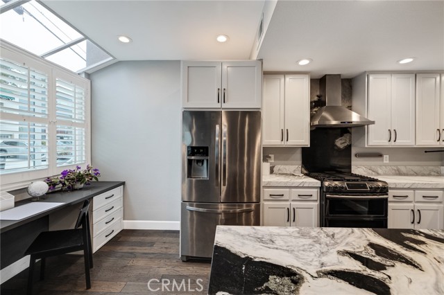 501 Herondo Street, Hermosa Beach, California 90254, 3 Bedrooms Bedrooms, ,2 BathroomsBathrooms,Residential,For Sale,Herondo,SB25176231