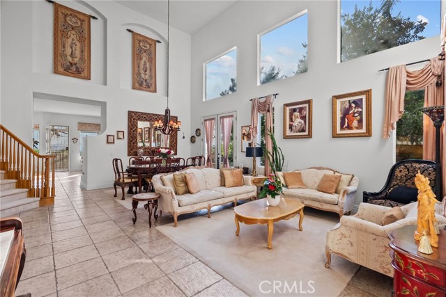 22440 Skylake Place, Saugus CA: https://media.crmls.org/medias/b58bbf31-a470-44bb-b32f-281f5e9b3cc2.jpg