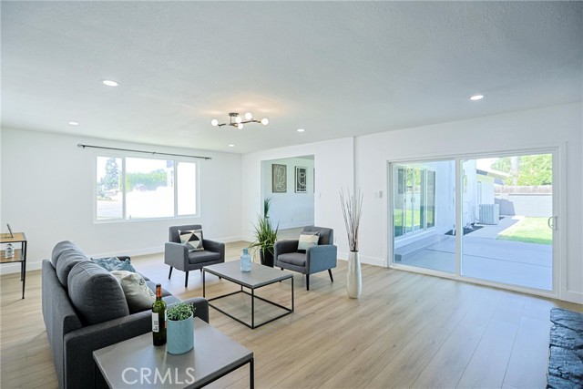 Detail Gallery Image 15 of 40 For 2102 Mignon, Placentia,  CA 92870 - 5 Beds | 2/1 Baths