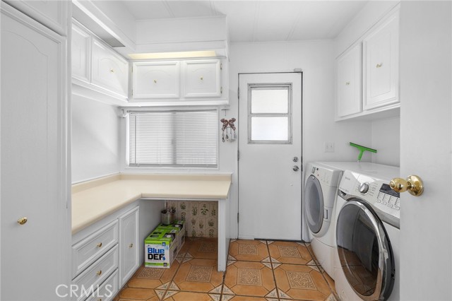 1919 W Coronet Avenue, Anaheim CA: https://media.crmls.org/medias/b58cb9bd-ffed-41ce-aa69-2fe2de8b0c5b.jpg