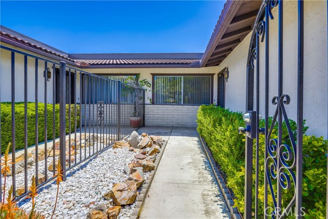 32146 Paseo Sanchez, San Juan Capistrano CA: https://media.crmls.org/medias/b58d40f7-c8d2-4fe1-a4bc-7c6d343e3bfa.jpg