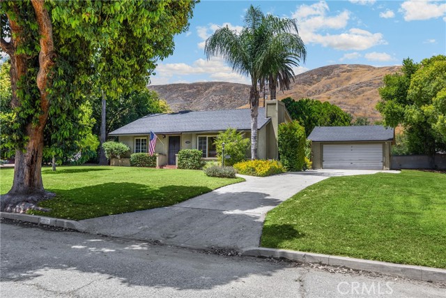 1210 W Marshall Boulevard, San Bernardino CA: https://media.crmls.org/medias/b58d76c9-1ebd-4926-b6c3-e3c7506c899e.jpg