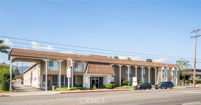 475 E Foothill Boulevard, Pomona CA: https://media.crmls.org/medias/b58dc2b4-d074-42e4-a72c-af14be67aa22.jpg