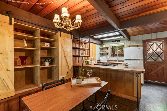 Detail Gallery Image 11 of 47 For 31115 Valley Oak Dr, Running Springs,  CA 92382 - 4 Beds | 2/1 Baths
