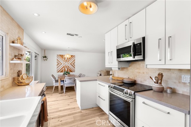 22352 Torino, Laguna Hills CA: https://media.crmls.org/medias/b58ec6b2-06f9-491e-ab93-5565103806d4.jpg
