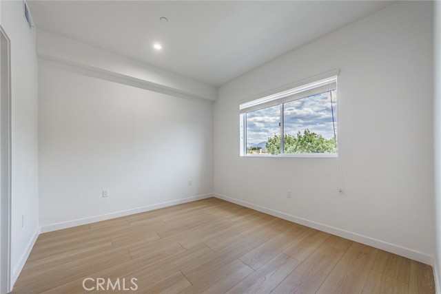 Detail Gallery Image 15 of 27 For 11839 1/2 Runnymede, North Hollywood,  CA 91605 - 4 Beds | 4 Baths