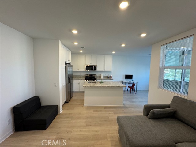 Detail Gallery Image 8 of 25 For 4100 E Circle Paseo #203,  Ontario,  CA 91764 - 1 Beds | 1 Baths