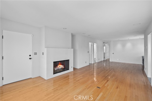 428 Cypress Drive, Laguna Beach CA: https://media.crmls.org/medias/b58f7cab-044f-4cf5-96da-46ad630f6ae5.jpg