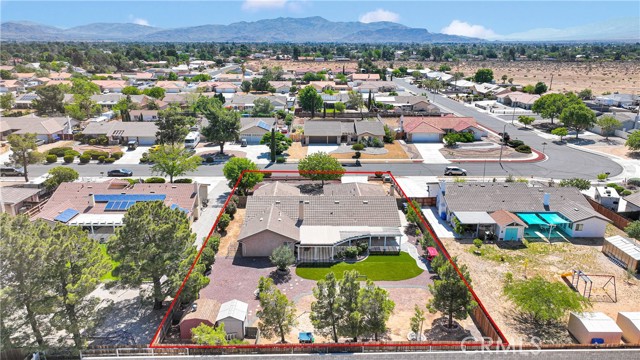 13950 High Falls Trail, Apple Valley CA: https://media.crmls.org/medias/b58fc835-9b7f-4217-bd87-1f74066fe739.jpg