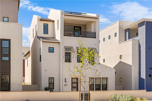 Detail Gallery Image 2 of 60 For 102 Yugen, Irvine,  CA 92618 - 4 Beds | 3/1 Baths