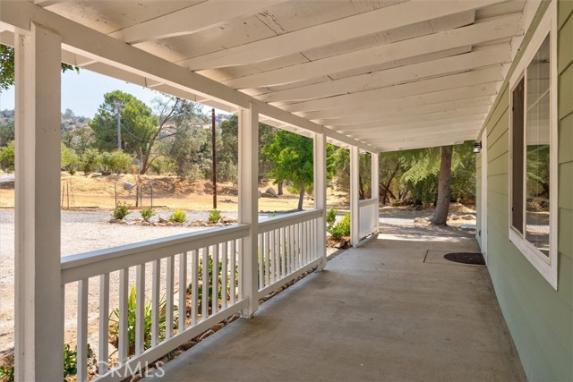 Detail Gallery Image 5 of 47 For 31050 Bear Paw Way, Coarsegold,  CA 93514 - 3 Beds | 2 Baths