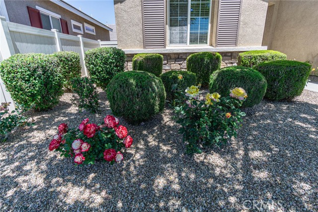 19478 Big Horn Street, Apple Valley CA: https://media.crmls.org/medias/b591a22e-8977-4354-8366-4449c07f9d36.jpg