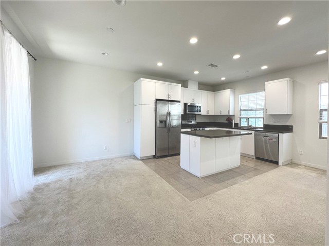 129 Briarberry, Irvine CA: https://media.crmls.org/medias/b591d46d-4c14-4fe3-8eca-4fb015f5fef6.jpg