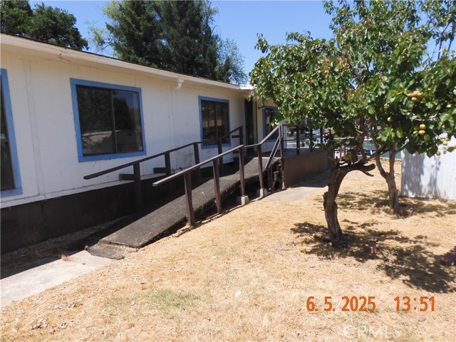 12980 Island Drive, Clearlake Oaks CA: https://media.crmls.org/medias/b59236e9-f974-4e67-9aa7-27576c69c87e.jpg