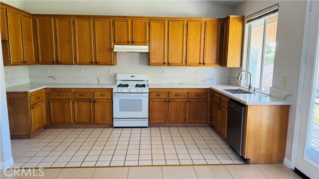 Detail Gallery Image 4 of 14 For 1580 Manor Ln, Glendora,  CA 91741 - 3 Beds | 2 Baths