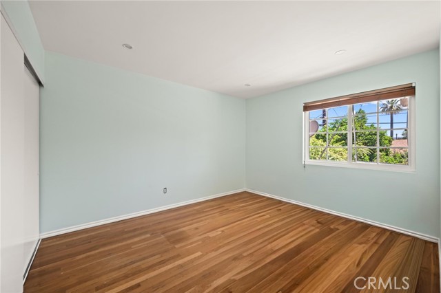 22606 Archwood Street photo 35