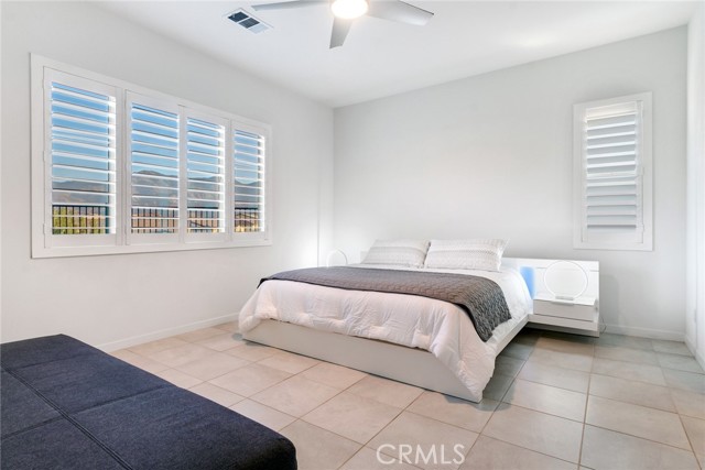 11565 Dovecoat Way, Corona CA: https://media.crmls.org/medias/b592c5ba-63b5-41f5-ad1d-582c8ca76e44.jpg