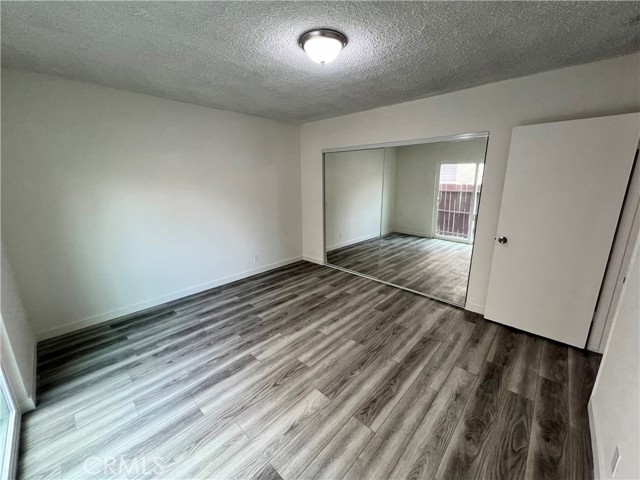 859 S Shenandoah Street, Los Angeles CA: https://media.crmls.org/medias/b59311f6-ba3d-4c9c-ac3c-58633dd0c1b8.jpg