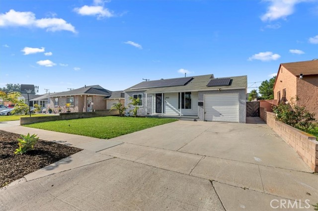 Detail Gallery Image 2 of 32 For 13933 Carpintero Ave, Bellflower,  CA 90706 - 3 Beds | 2 Baths