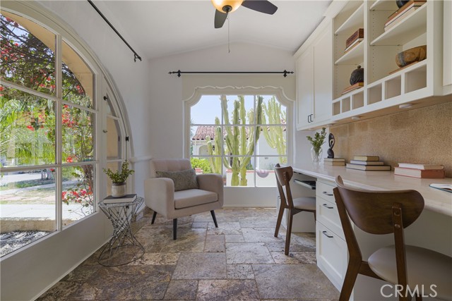 Detail Gallery Image 11 of 63 For 516 E Stocker St, Glendale,  CA 91207 - 4 Beds | 3 Baths