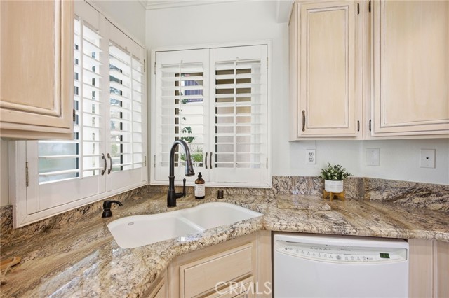 Detail Gallery Image 10 of 43 For 178 Chandon, Laguna Niguel,  CA 92677 - 3 Beds | 3 Baths