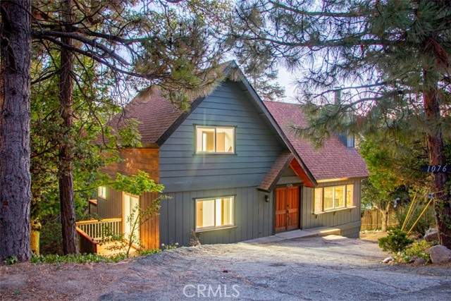 1076 Grass Valley Road, Lake Arrowhead CA: https://media.crmls.org/medias/b594d91d-d568-44da-8c4e-86b0501ddba8.jpg