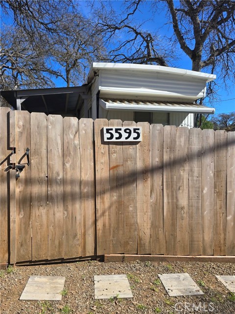 Detail Gallery Image 2 of 22 For 5595 Huron Ave, Clearlake,  CA 95422 - 2 Beds | 1 Baths