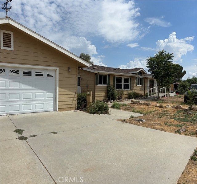 Detail Gallery Image 3 of 41 For 40158 N Preakness, Aguanga,  CA 92536 - 4 Beds | 2 Baths