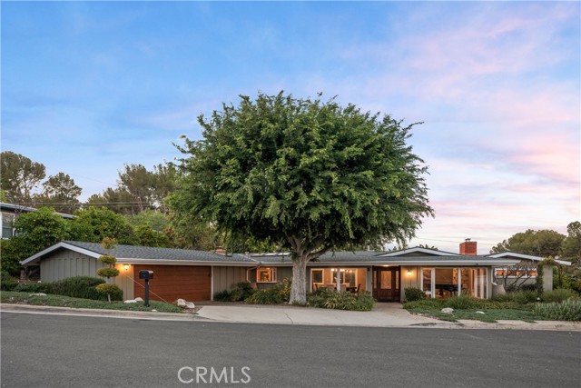 5 Spinning Wheel Lane, Rolling Hills Estates, California 90274, 3 Bedrooms Bedrooms, ,2 BathroomsBathrooms,Residential,Sold,Spinning Wheel,PV22056117