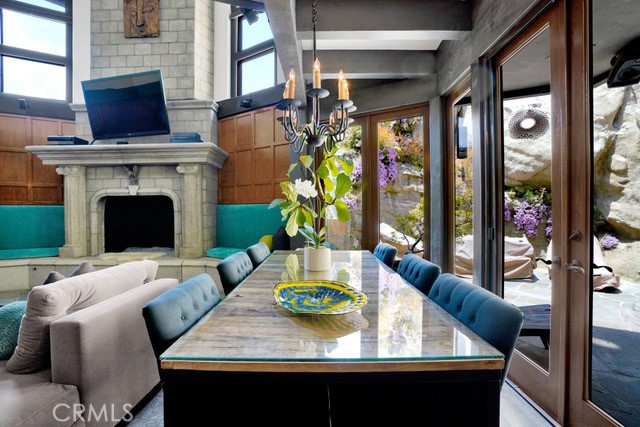 266 Canyon Acres Drive, Laguna Beach CA: https://media.crmls.org/medias/b595cb39-280d-4884-92a0-d0067ecb63fb.jpg