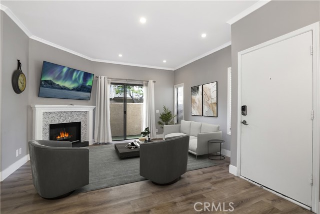 87 Mcafee Court, Thousand Oaks CA: https://media.crmls.org/medias/b596ddc2-7b29-4ace-a82d-ce52b320d4af.jpg