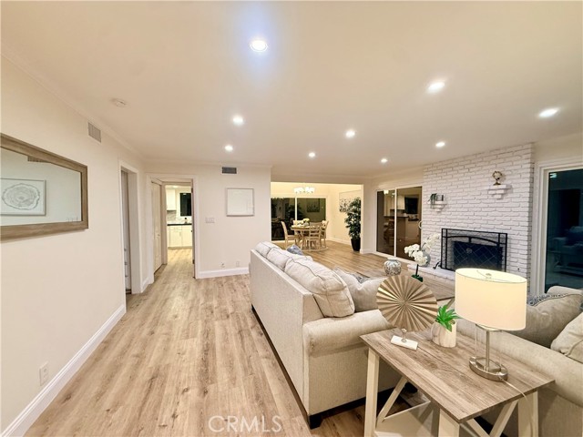 Detail Gallery Image 2 of 19 For 912 W 11th #4,  San Pedro,  CA 90731 - 2 Beds | 2 Baths