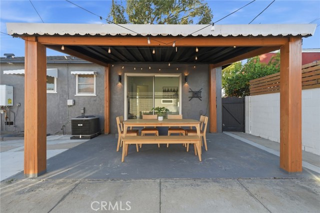 Detail Gallery Image 38 of 74 For 2140 N Rose St, Burbank,  CA 91505 - 5 Beds | 3/1 Baths