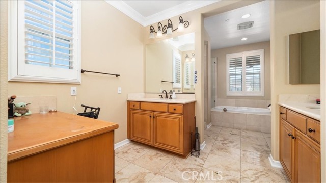 5969 Via Las Nubes, Riverside CA: https://media.crmls.org/medias/b5972f93-61a1-45bd-96a2-d620cb0b579e.jpg