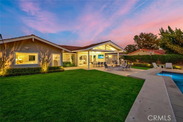 Detail Gallery Image 27 of 35 For 1016 Castlegate Ln, North Tustin,  CA 92705 - 5 Beds | 3/1 Baths