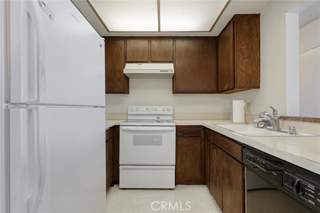 Detail Gallery Image 40 of 48 For 12830 Burbank Blvd. #310,  Valley Village,  CA 91607 - 2 Beds | 2 Baths