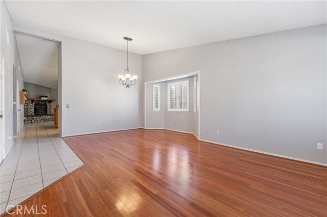 Detail Gallery Image 4 of 31 For 42307 61st St W, Quartz Hill,  CA 93535 - 4 Beds | 2 Baths