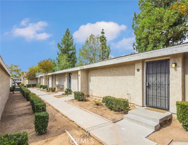 23925 Eucalyptus, Moreno Valley CA: https://media.crmls.org/medias/b598b90c-c2a6-46e4-8e06-5eeefa4d9048.jpg