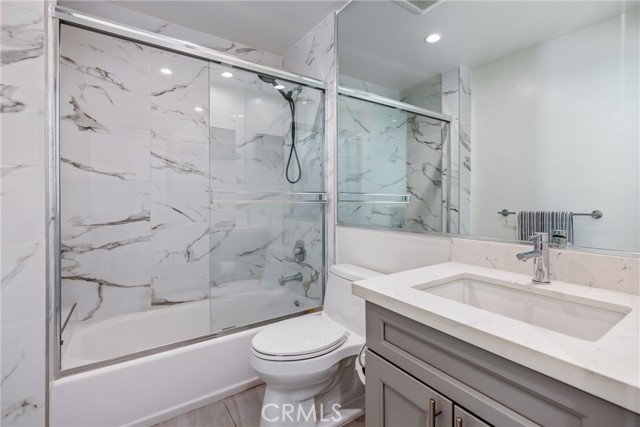 1055 S Serrano Avenue, Los Angeles CA: https://media.crmls.org/medias/b598e8bb-8300-446b-8048-f3d7e6117366.jpg