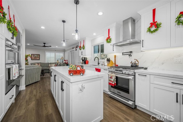 Detail Gallery Image 4 of 14 For 7582 Silverado Ln, La Palma,  CA 90623 - 4 Beds | 2/1 Baths