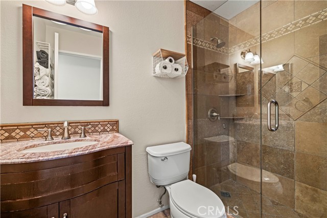 21742 Grovepark Drive, Saugus CA: https://media.crmls.org/medias/b599529d-f873-4438-b148-f0e919ad65d5.jpg