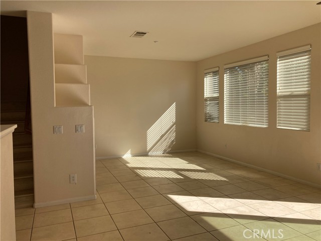 Detail Gallery Image 2 of 10 For 25039 Quince Hill St #1,  Murrieta,  CA 92562 - 3 Beds | 2/1 Baths