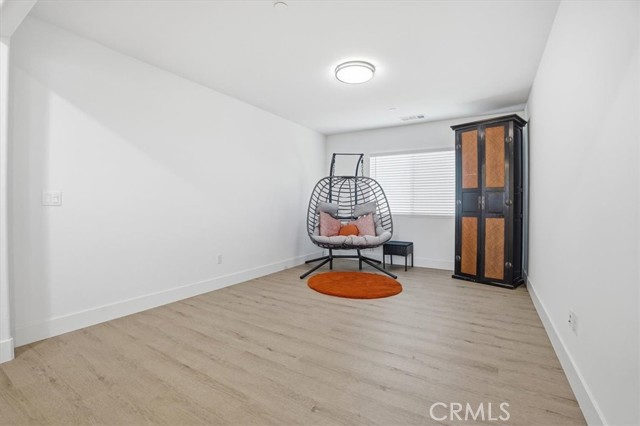 Detail Gallery Image 16 of 30 For 14219 Fir, Oak Hills,  CA 92344 - 4 Beds | 3 Baths