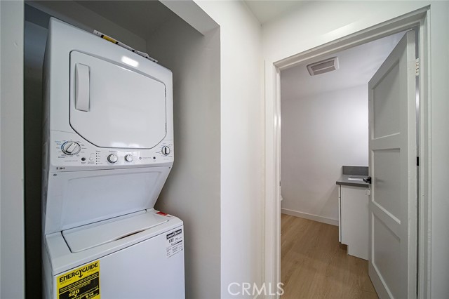 425 N Raymond Avenue, Pasadena CA: https://media.crmls.org/medias/b59aa264-6310-406b-a100-3cb953c5ca04.jpg