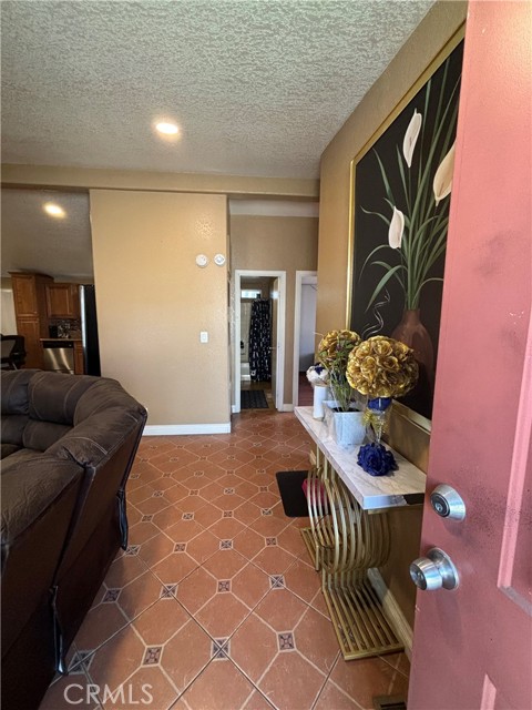 Detail Gallery Image 11 of 34 For 3101 S. Fairview St #6,  Santa Ana,  CA 92704 - 3 Beds | 2 Baths