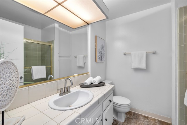 Detail Gallery Image 17 of 38 For 902 Camino Real #207,  Redondo Beach,  CA 90277 - 2 Beds | 2 Baths