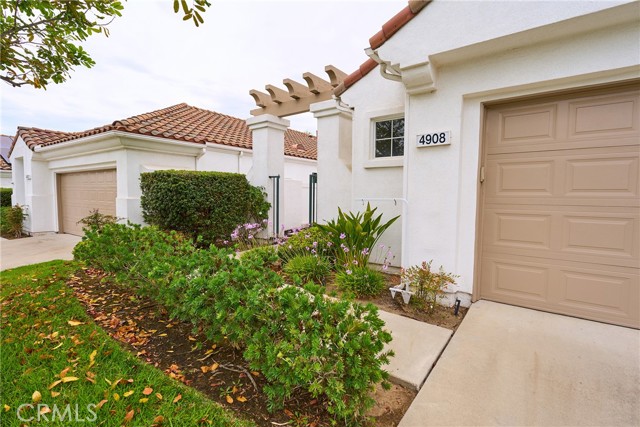 Detail Gallery Image 8 of 75 For 4908 Thebes Way, Oceanside,  CA 92056 - 3 Beds | 2 Baths